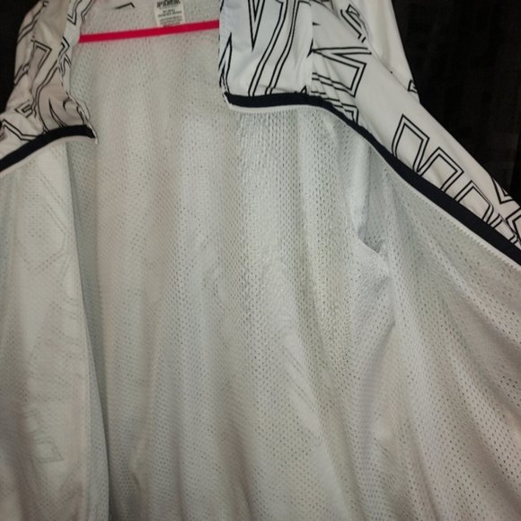 ? Final Price ? PINK Victorias Secret Wind Breaker - Picture 7 of 10
